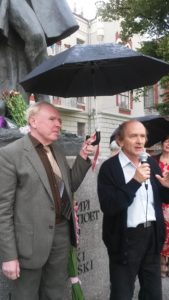 Michał Pietuchow recytuje wiersz z pamięci